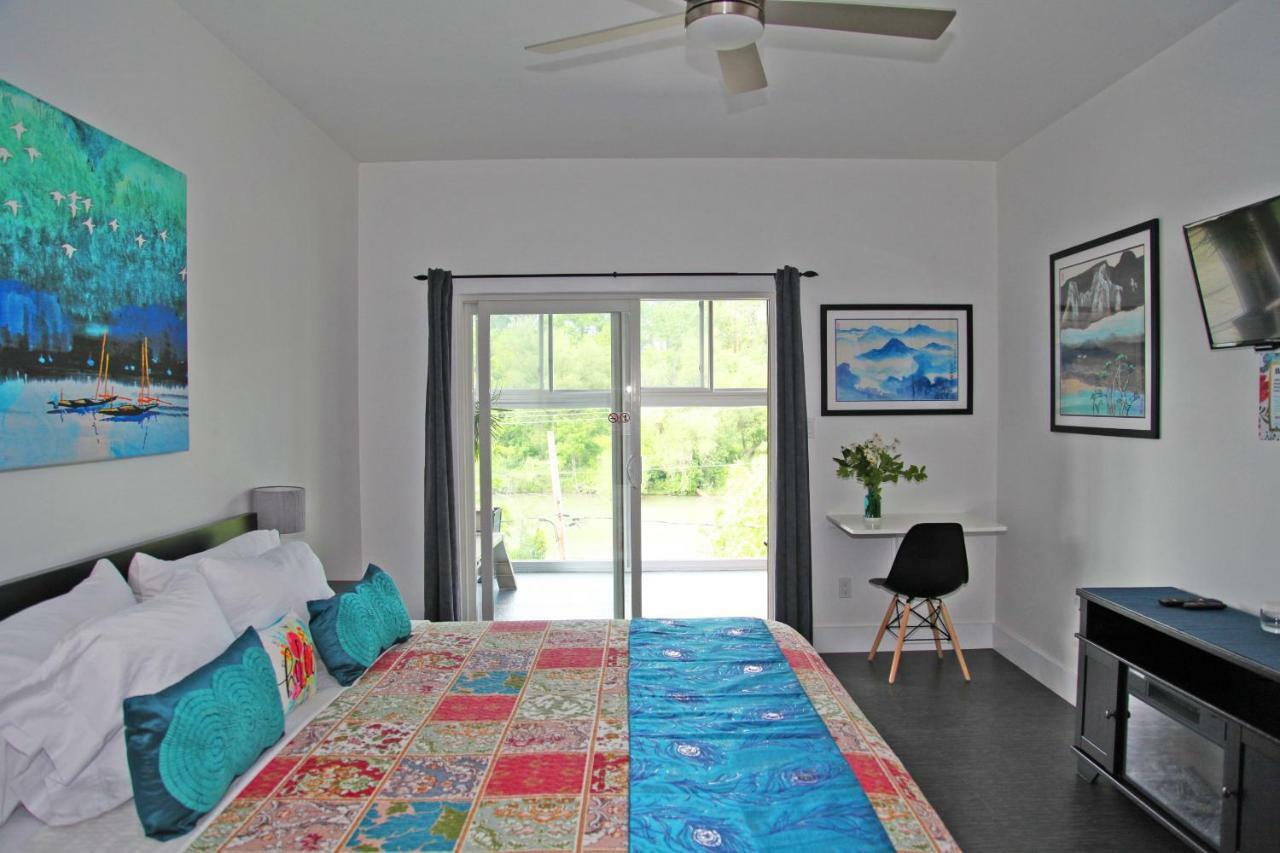Lily'S House On The 12 Bed & Breakfast Sainte-Catherine Eksteriør bilde