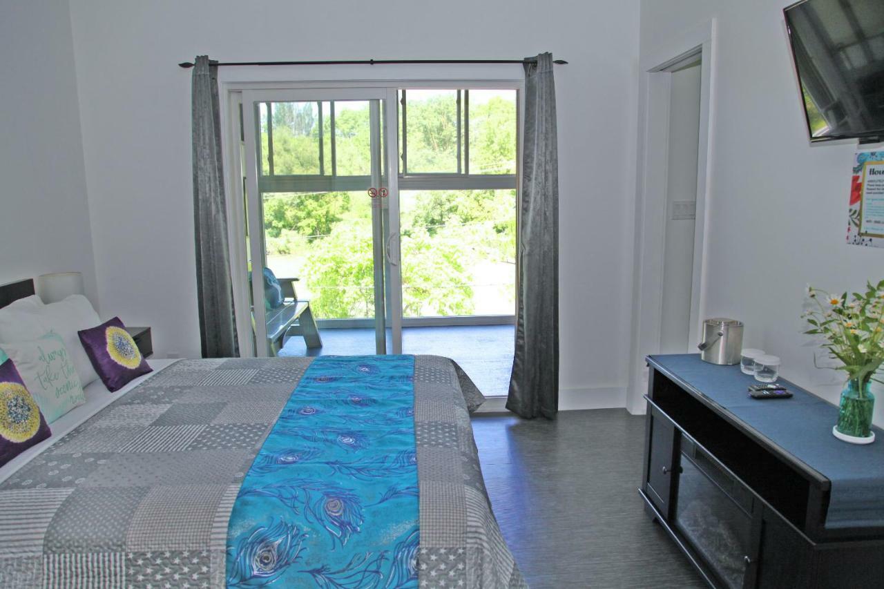 Lily'S House On The 12 Bed & Breakfast Sainte-Catherine Eksteriør bilde